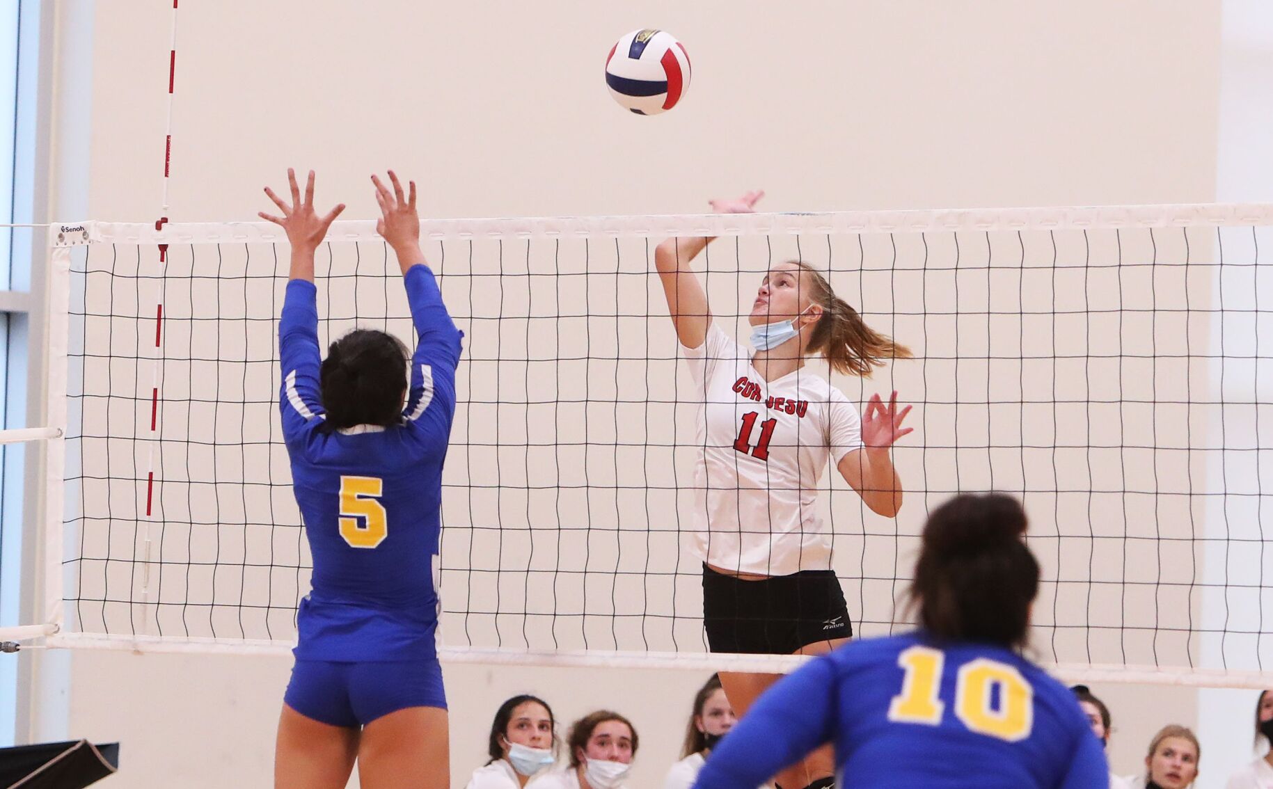 Borgia def. Cor Jesu 25-21, 25-20, 27-25